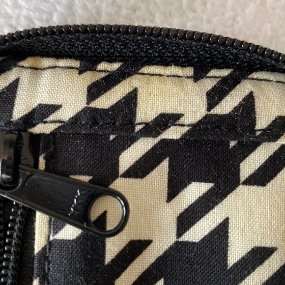 Vera Bradley All in One Wristlet- Bittersweet - Picture 6 of 9